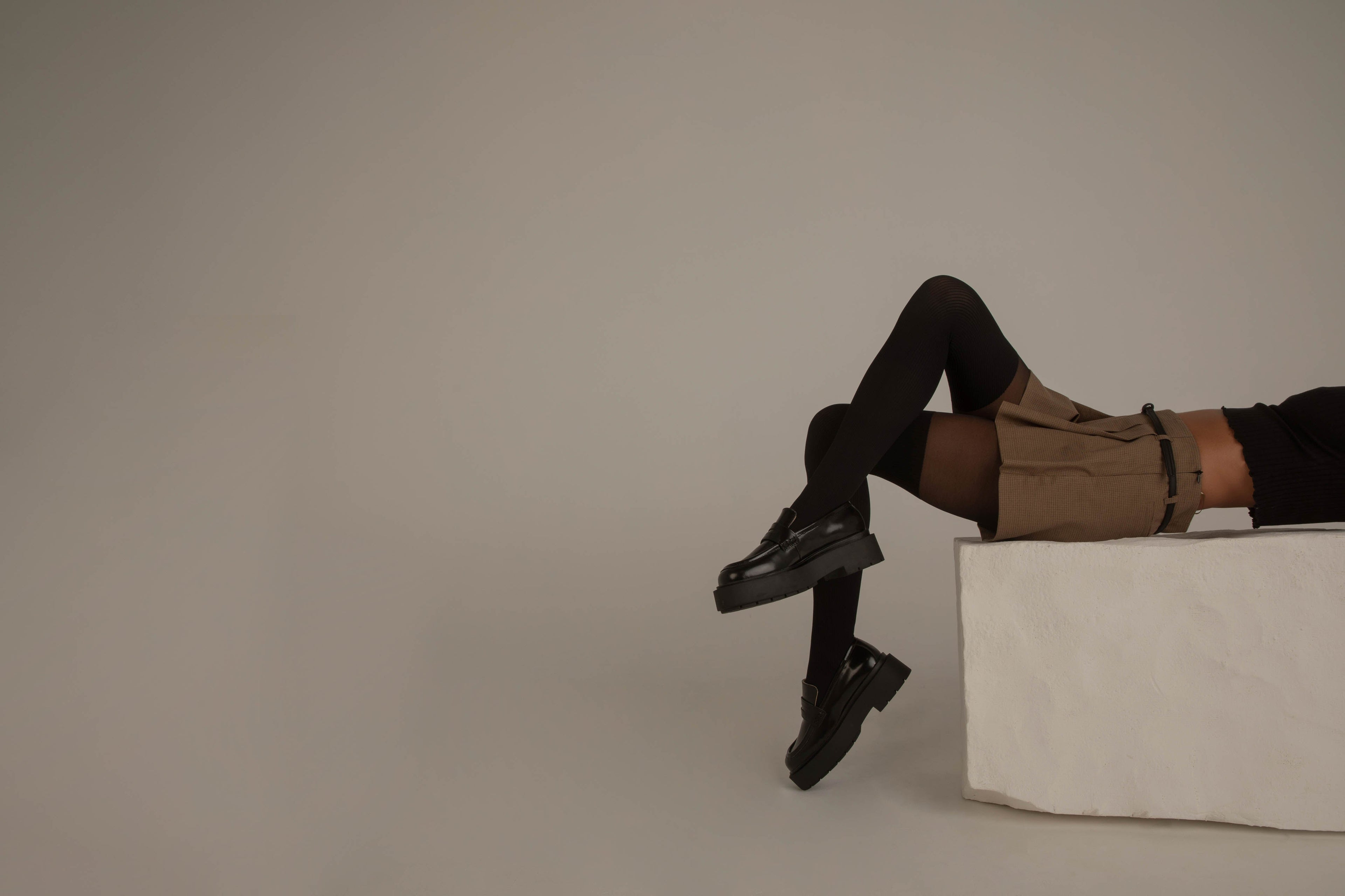 Les avantages de porter des collants : bien plus qu'un simple accessoire de mode Image